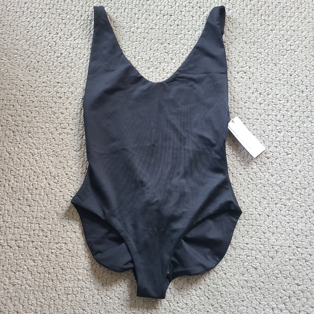 Londre Minimalist Swimsuit